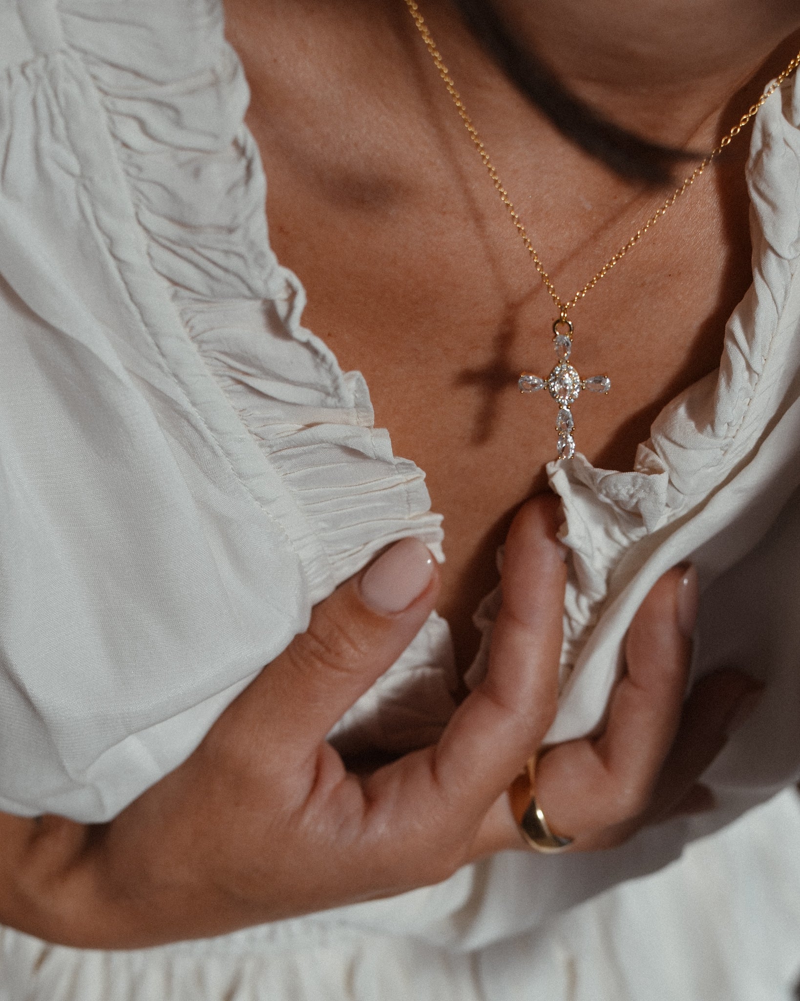 Collier EZRA